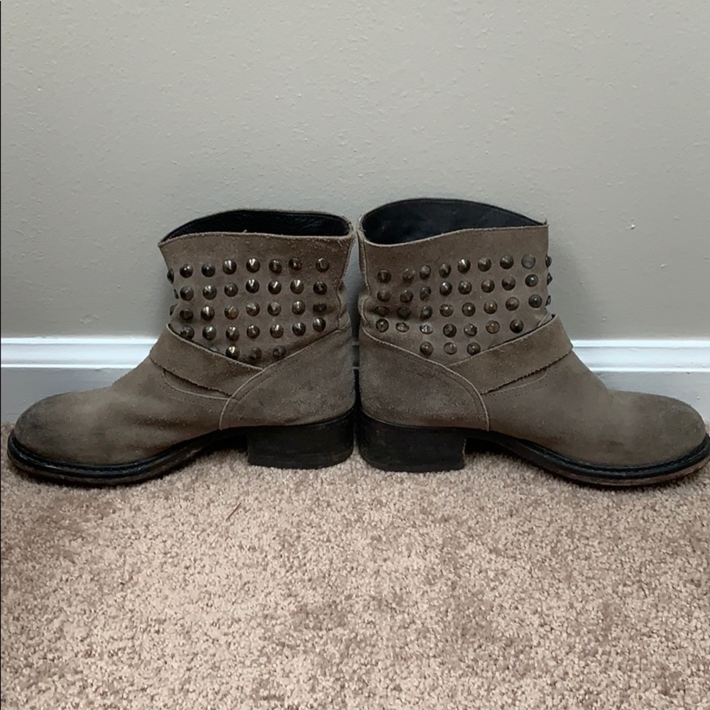 Lola Cruz suede leather booties with studs